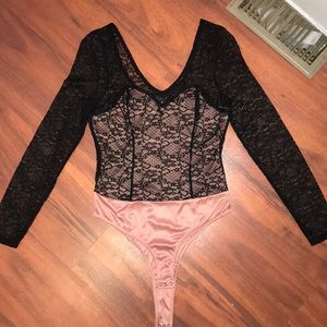 LACE BODYSUIT